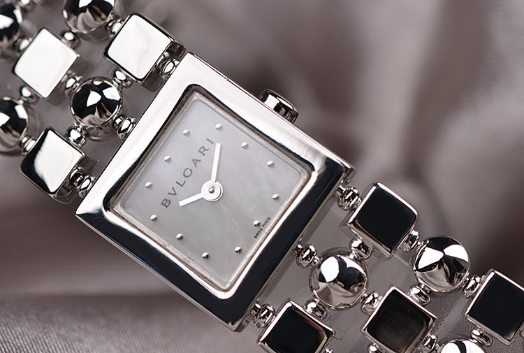 已售出【98新】宝格丽Lucea珍珠贝母面石英钢带女表LU W 16G有原装表盒