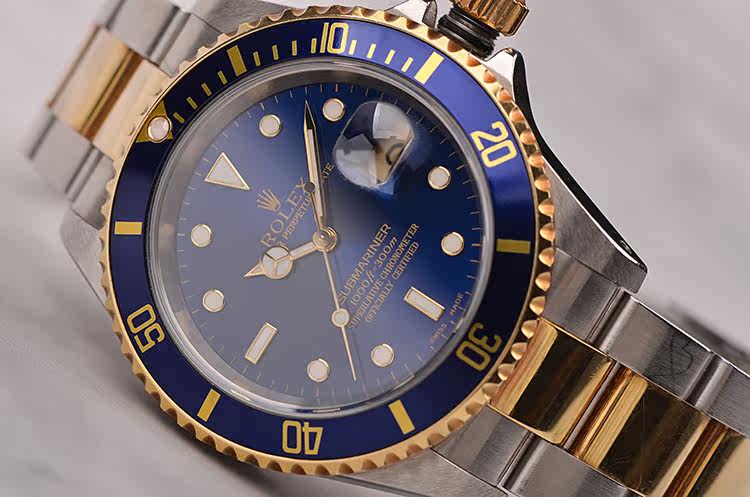 已售出【97新】劳力士潜航者黄金及钢蓝面大三针日历自动机械男表16613