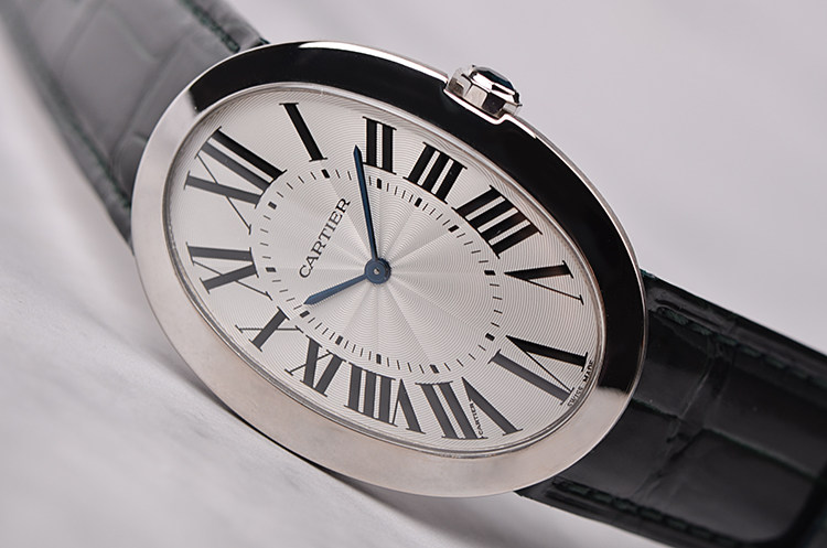 已售出【98新】卡地亚白金浴缸最大号手上链雕花机芯皮带女表W8000001