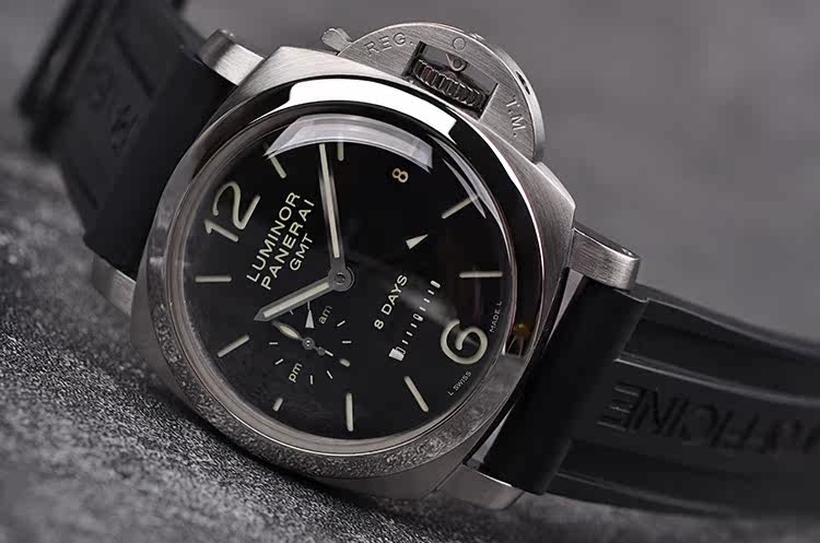 已售出【98新】沛纳海三明治面动显日历8天动储手上链男表pam00233全套