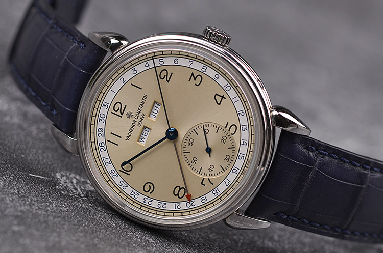 已售出【98新】江诗丹顿历史名作三重日历手上链男表3110V/000A-B426