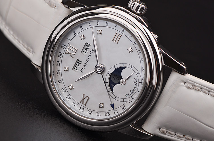 已售出【98新】宝珀全历月相贝母盘刻度钻自动机械女表2360-1191A-55
