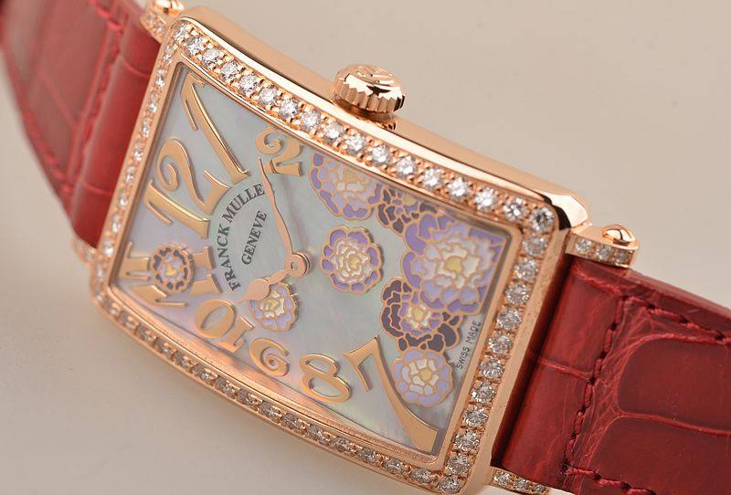 已售出【未使用品】法兰克穆勒限量版玫瑰金镶钻贝母盘彩绘女表952 QZ