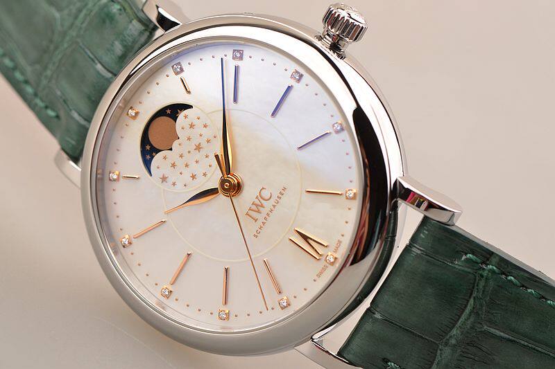 已售出【98新】IWC万国波涛菲诺贝母盘钻石刻度自动机械女表IW459007