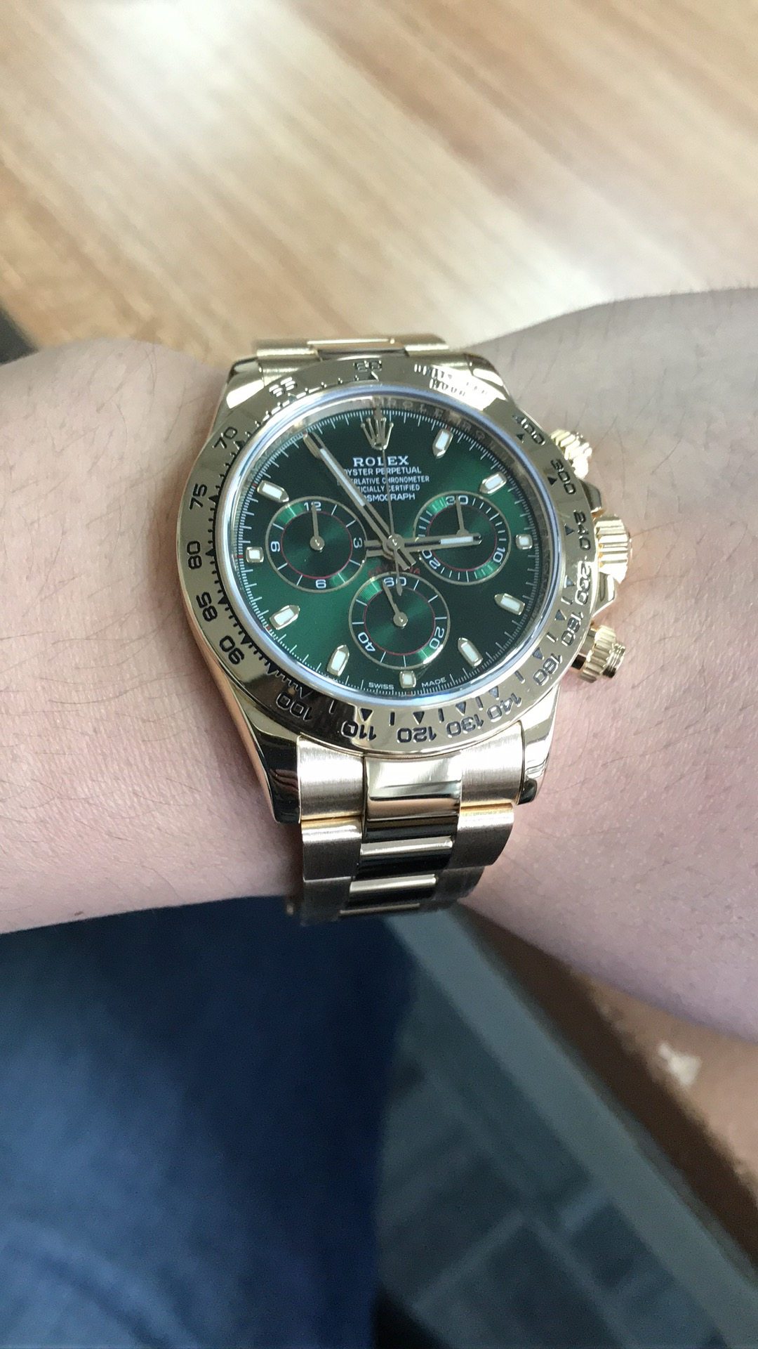 劳力士迪通拿全黄金绿面条钉刻度116508