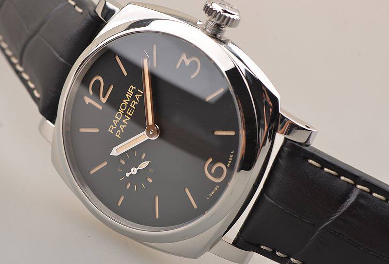 已售出【97新】沛纳海黑盘小三针42MM手上链皮带男表pam00512盒证齐