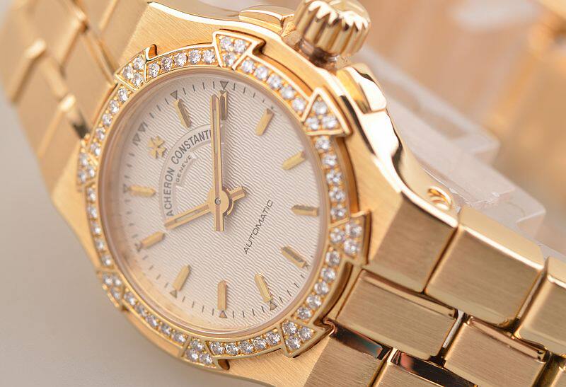 已售出【95新】江诗丹顿全黄金纵横四海自动原镶钻女表12550/4423J-8494