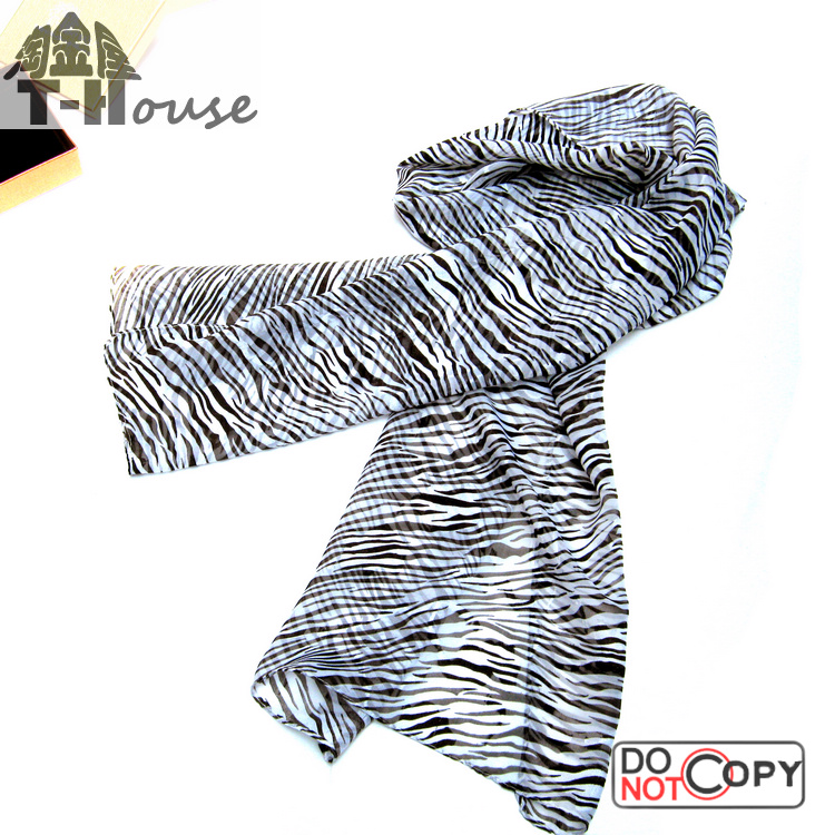 春季长款百搭丝巾