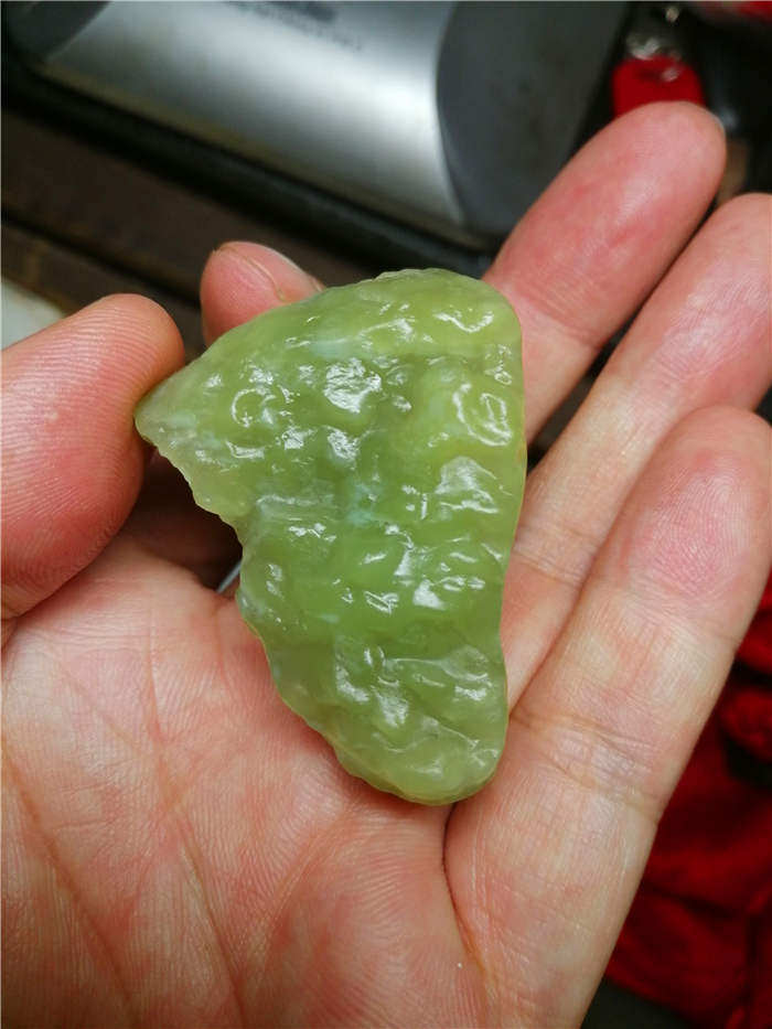 新疆和田玉籽料戈壁料黄口料原石（油性太好）