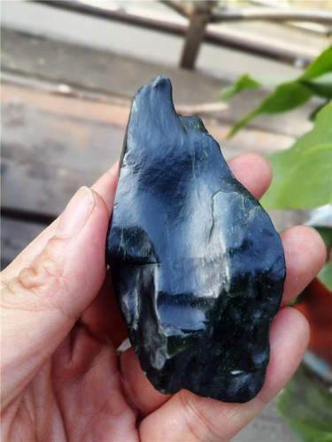 新疆和田玉戈壁料墨玉原石