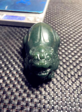 和田玉塔青把件---貔貅