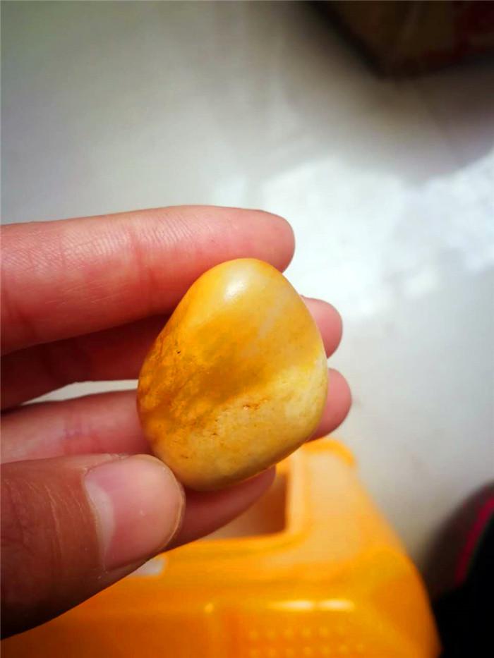 26.3克新疆和田玉籽料黄沁籽料原石