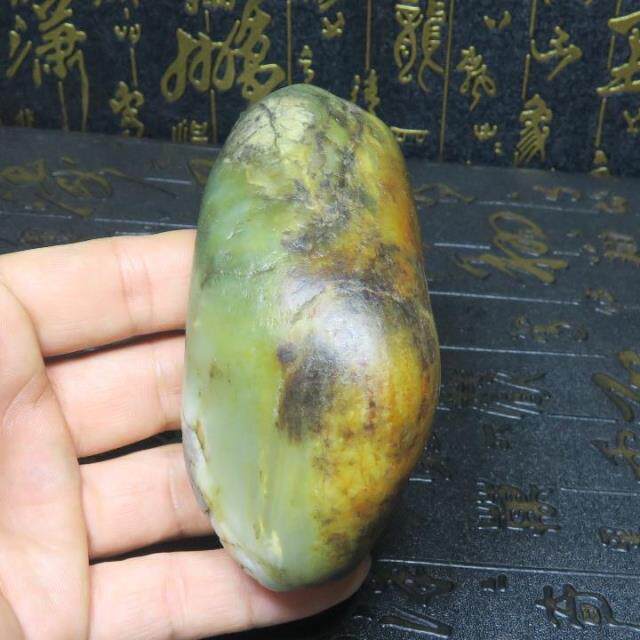405克新疆和田玉籽料黄皮青白玉原石玩料