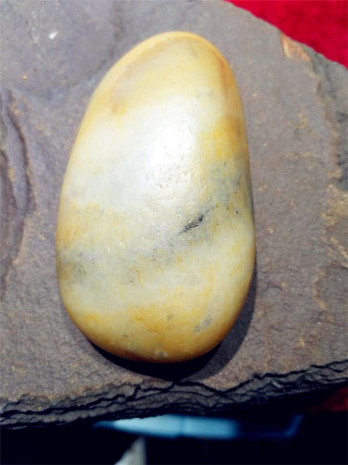 155克新疆和田玉籽料青花原石玩料