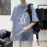 宝蓝色