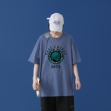 宝蓝色