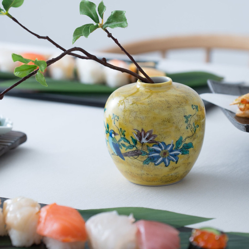 日本进口九谷烧吉田屋山茶花雀鸟陶瓷花瓶桌面釉彩日式装饰品摆件