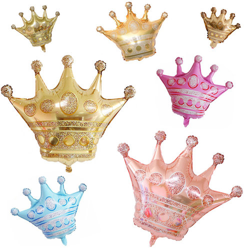 金色拍照道具装扮场地生日布置