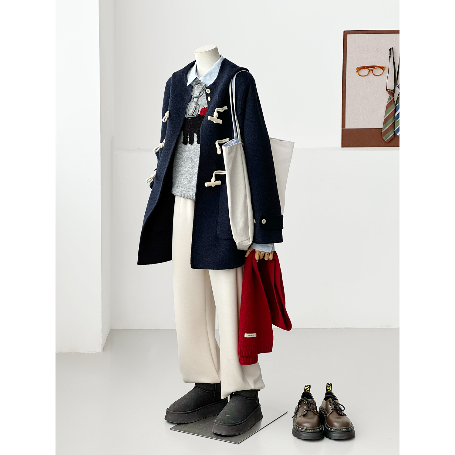 【蓝调奶盖】秋冬减龄小个子学院风连帽牛角扣手缝绵羊毛大衣HL62