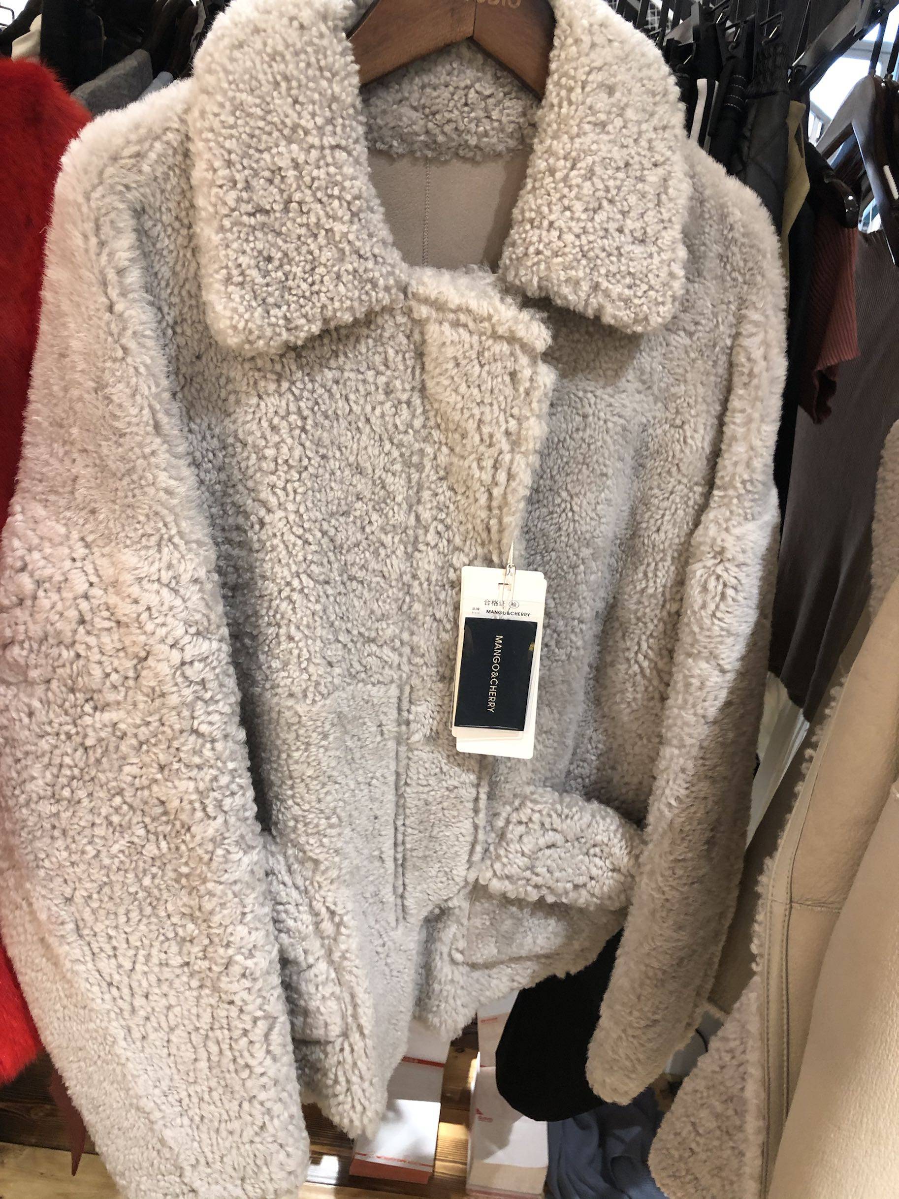 皮毛一体在类目 女装/女士精品, 皮衣中 - 来自Buy2taobao.com提供专业的淘宝代购服务