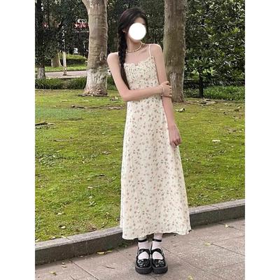初恋风碎花吊带裙女早春韩版法式桔梗盐系温柔风大码连衣裙女2024