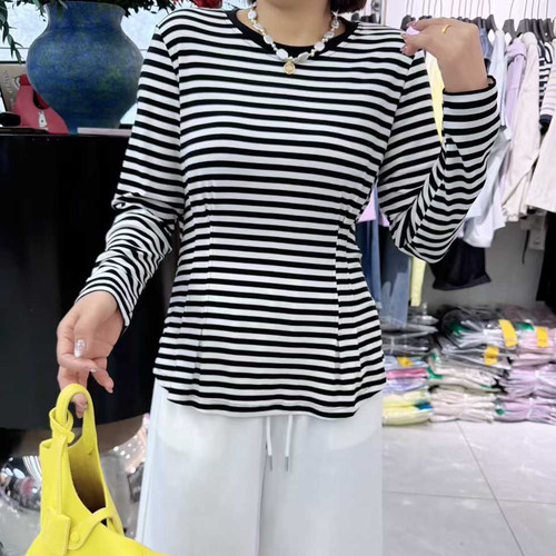 宜语析6026春加大码长袖T恤女胖m