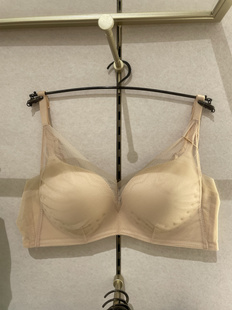 伊维斯正品薄杯透气孔杯无钢圈小胸穿性感聚拢文胸内衣10811085