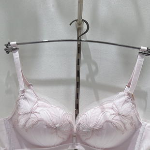 正品伊维斯新款性感蕾丝小胸无钢圈上薄下厚聚拢文胸10811135