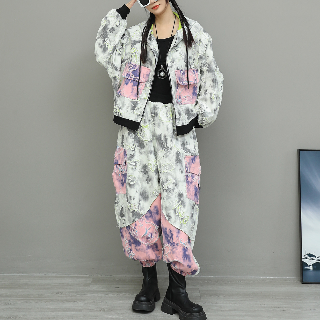 个性小众时尚套装女春装撞色牛仔连帽拉链外套阔腿哈伦裤两件套潮