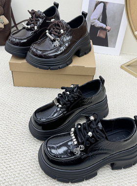 英伦厚底小皮鞋女2026春季新款小个子增高漆皮乐福鞋粗跟系带单鞋