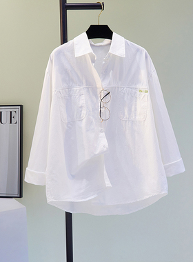 口袋字母刺绣纯棉休闲白色衬衫女2025春通勤宽松叠穿减领长袖外套