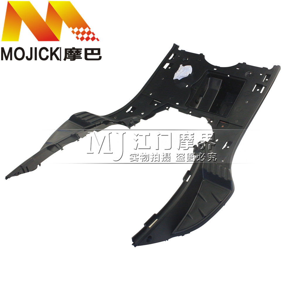 适用铃木天龙星UA125T-3踏板车脚踏板电池盒电池箱搁脚板 电瓶箱