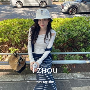 欧洲站2025秋冬新款 T恤上衣 设计师款 小众纯欲风甜美甜辣镂空长袖