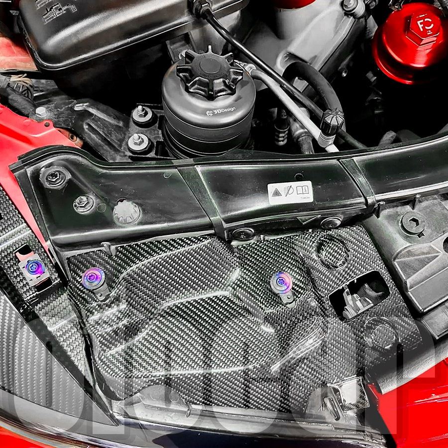 适用于宝马E92 M3 oiomotors 干碳碳纤维大灯上盖  机仓细节