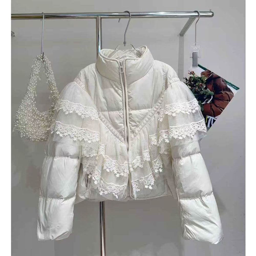 重工V字蕾丝花边拼接加厚羽绒服