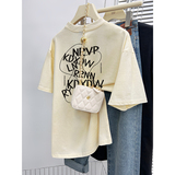 奶黄色