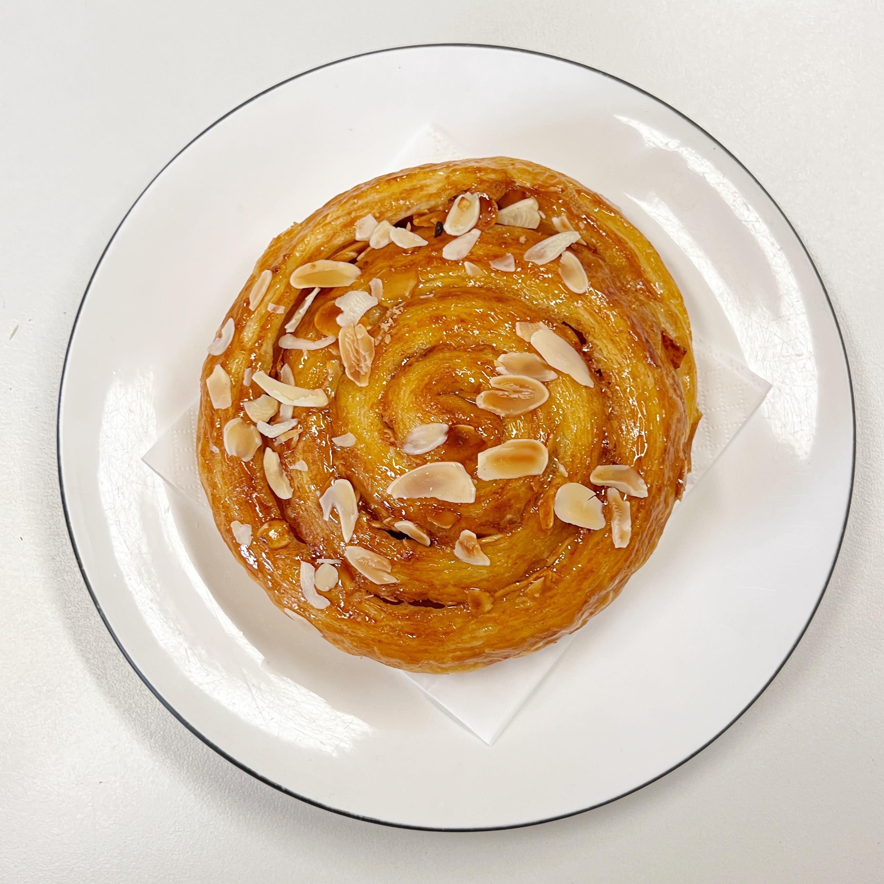 德式手工杏仁肉桂卷Almond CinnamonSwirls点心层次分明肉桂十足