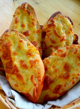 懒人休闲零食德国披萨芝士培根碱水面包4个CheeseBaconStick4pcs