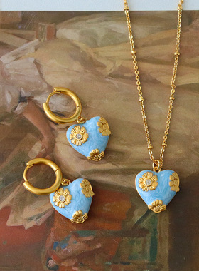 法式精致蓝色滴油珐琅花朵爱心项链女复古轻奢时尚通勤百搭锁骨链