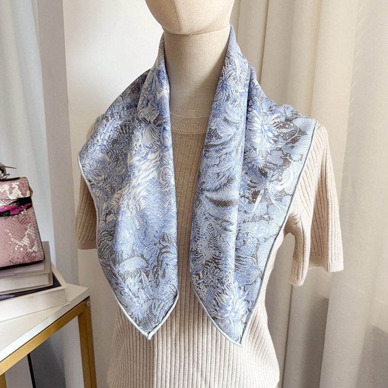 时尚简约精美印花双面异色真丝羊毛丝巾日常出行游玩好搭丝毛方巾