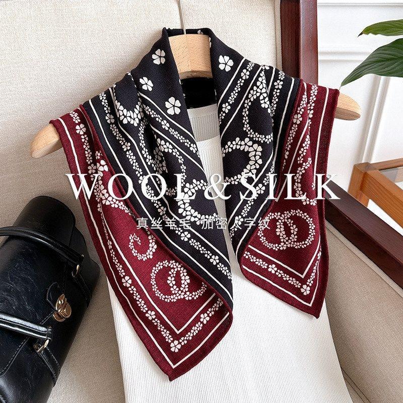 2025冬季新款新年红真丝羊毛方巾女双面可戴丝毛围巾披肩春节送礼