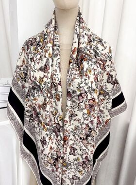 秋冬新款高级轻奢感双面印花时尚外搭135cm丝毛复古手工卷边披肩