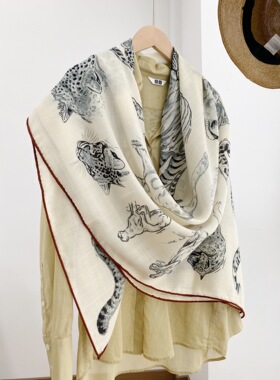 秋冬新款140丝毛方巾真丝羊毛围巾披肩两用豹纹卷边印花保暖