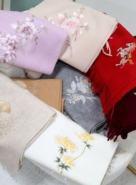 马年新款刺绣绵羊毛围巾秋冬加厚保暖围脖红色本命年小披肩