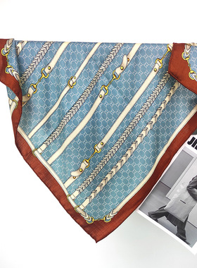 蓝色围巾链条字母双面印花70丝毛方巾围着舒服的真丝羊毛中方巾
