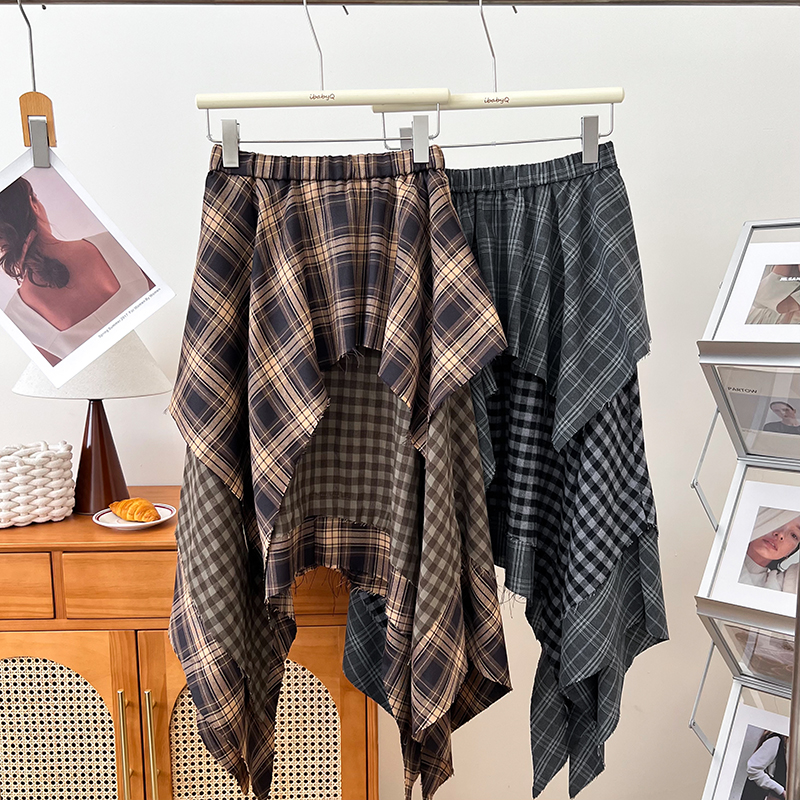 接不规则格子中长款半身裙