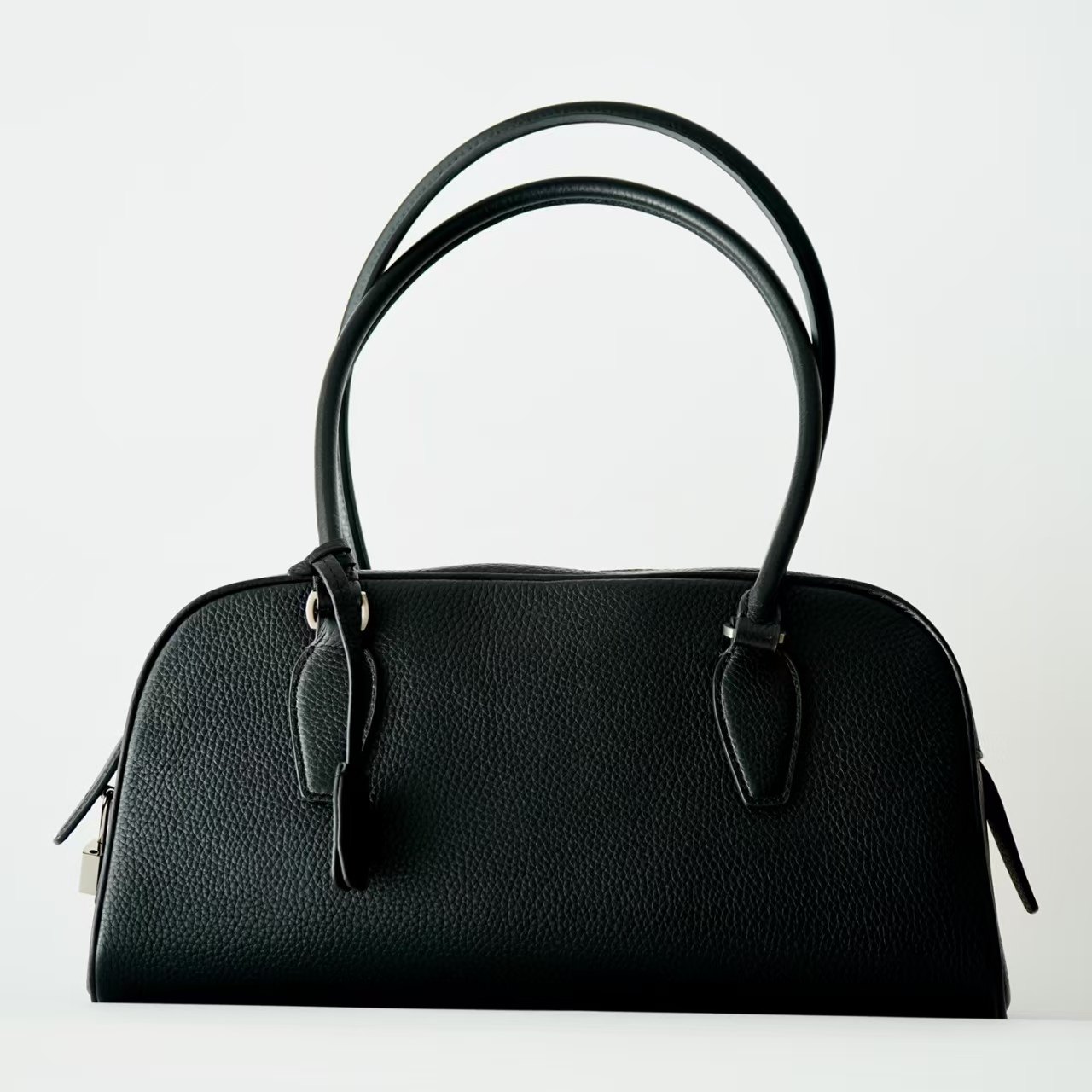 极简风真皮保龄球包女黑色头层牛皮通勤干练单肩腋下包手提包,箱包皮具/热销女包/男包,波士顿包,淘宝优惠券,粉丝福利购,淘宝优惠卷