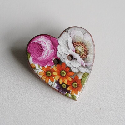 牡丹与玫瑰雏菊爱心手工陶瓷纽扣
