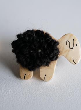 大约29mmx23mm一颗价德国JIM手工椰壳材质黑羊毛穿线小羊造型纽扣