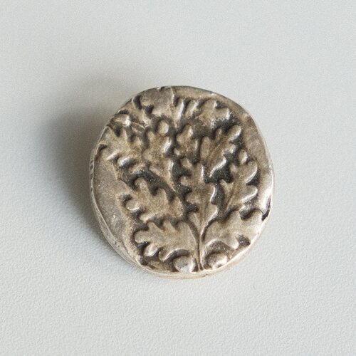 旧银色茼蒿叶刻纹金属纽扣